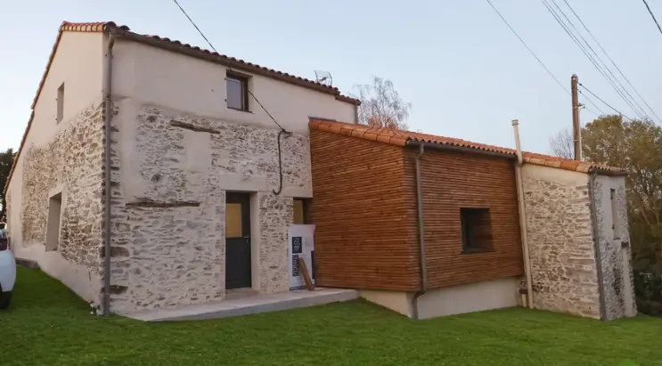 Maison après une rénovation énergétique performante conseillée par ECOSY